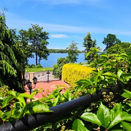 Duzy Nad Jeziorem - 64 *